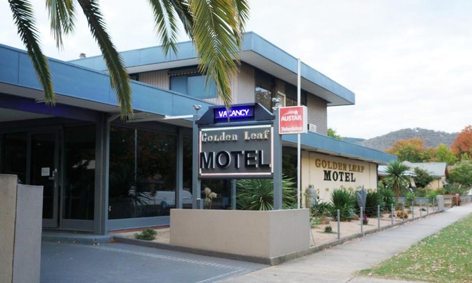 High Country Hotel | Golden Leaf Motel
