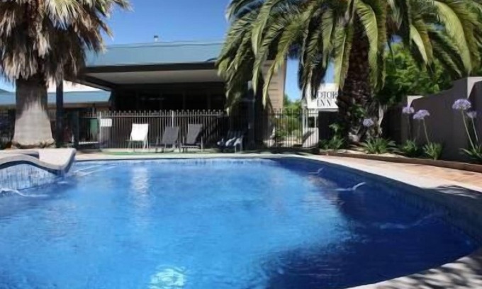 Myrtleford Hotel | Golden Leaf Motor Inn