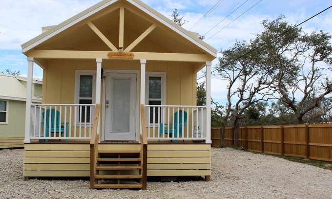 Aransas Pass Cabin | Golden Oak -Beautiful New Cottages - Perfect Getaway for Couples