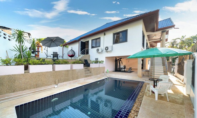 Cherngtalay Villa | Golden Sands Villa only 15 minutes walk to beach
