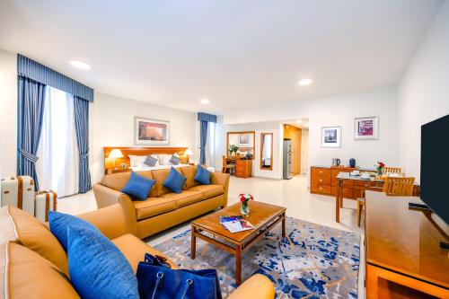 Al Mankhool Apartment | Golden Sands Bur Dubai