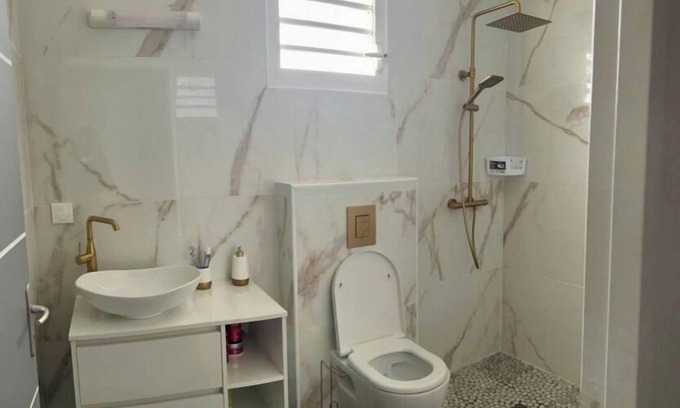Les Abymes Villa | Golden Villa