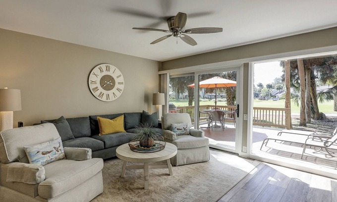 Palmetto Dunes Condo | Golf course-front condo with large deck and close beach, tennis, pickleball