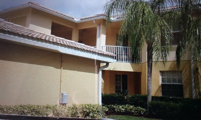 Biggar Condo | Golf membership in FT. Myers