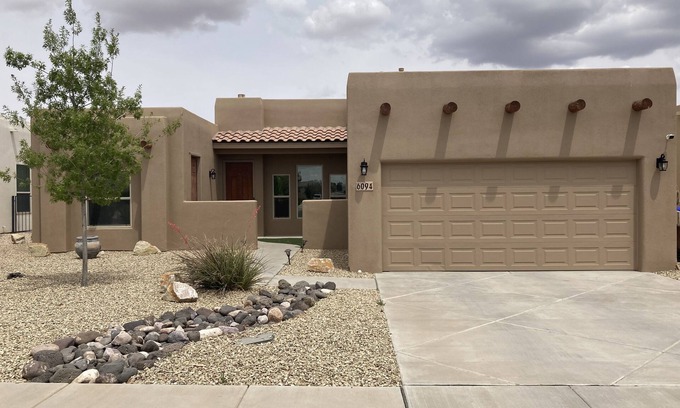 Las Cruces House | Golfer Paradise II w/hot tub-2 mins from golfcourse