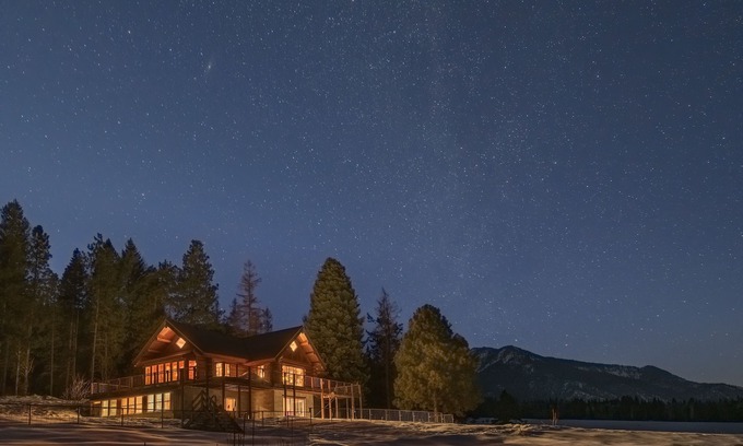 Baker City House | Good Bear Ranch House Retreat. Host a Family Reunion or a Refreshing Retreat