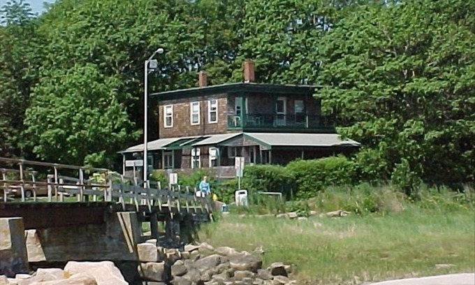 Gloucester House | Good Harbor Beachfront at the Footbridge