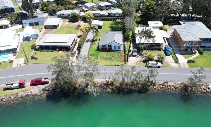 Dunbogan House | Googley's Cottage - Close to the beach