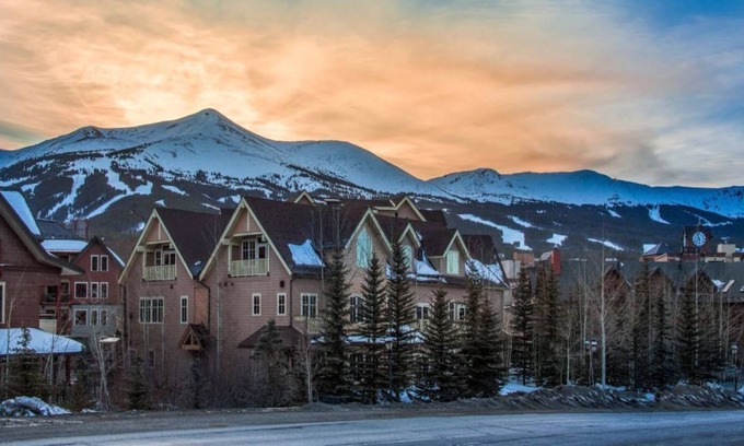 Peak 9 Villa | Gorgeous 2 bedroom 2 bathroom at the Hyatt Main St Station