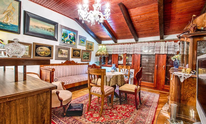 Split Apartment | Gorgeous and Spacious Apartment Equipped with Unique and Valuable Furniture