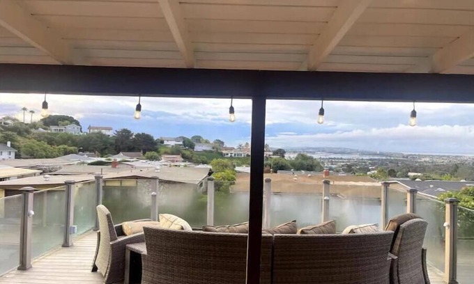 Bay Ho House | Gorgeous Bay & Ocean Views from large deck & homenn
