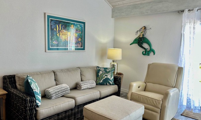 Treasure Cay Villa | Gorgeous Beach Front Ocean Villa 906