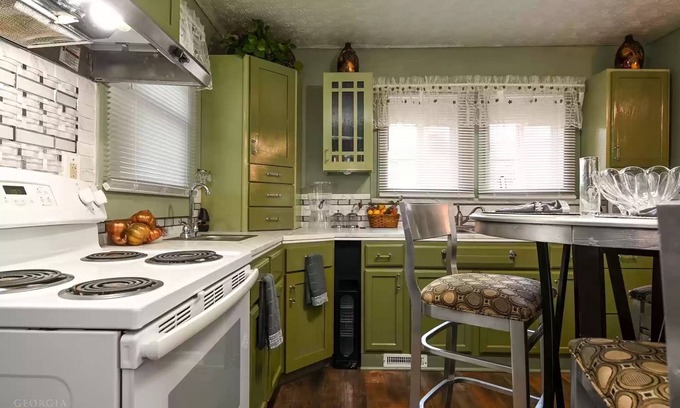 Athens Cottage | Gorgeous Cottage Near UGA