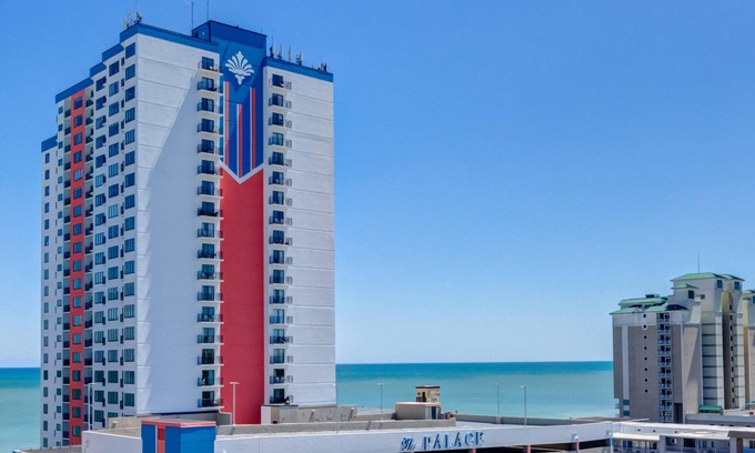 Myrtle Beach Resort | Gorgeous Direct Oceanfront Sun Suite + Official On-Site Rental Privileges