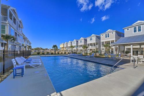 Emerald Isle Apartment | Gorgeous Emerald Isle Getaway Walk to Beach!