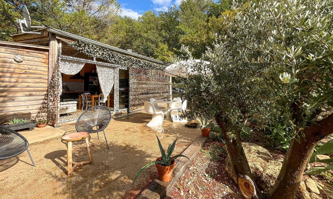 Salon-de-Provence House | Gorgeous home in Salon-de-Provence with WiFi