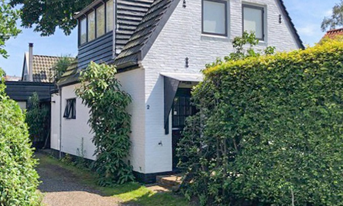 Bergen House | Gorgeous home in Bergen with WiFi