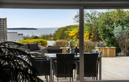 Egsmark Strand House | Gorgeous Home In Ebeltoft With Wifi