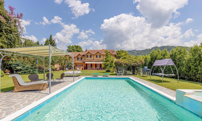 Massarosa House | Gorgeous home in Massarosa -LU-