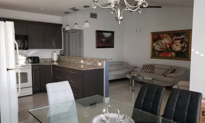 Wellington Villa | Gorgeous Home in Wellington