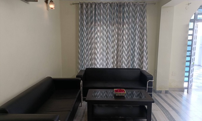Panch Batti Hotel | Gorgeous hotel with free and unlimited WiFi and parking space in vibrant Jaipur