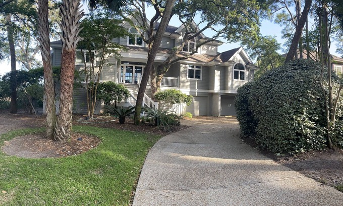 Vanderhorst Plantation House | Gorgeous Kiawah House with Expansive Marsh and River Views!