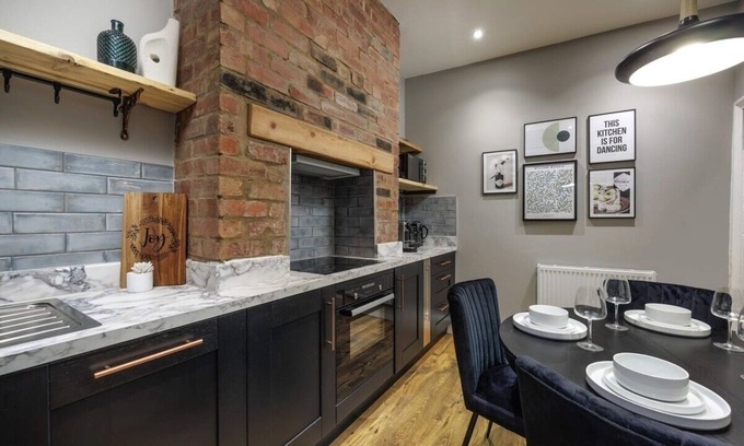 Plymouth House | Gorgeous - LUXE 3 Bed House-Plymouth- Parking