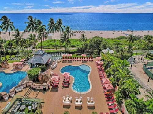 Mid Beach Apartment | Gorgeous Miami Beach Condo Beach Service 1614
