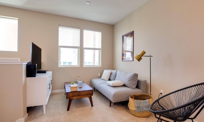 Milpitas House | Gorgeous Milpitas 1BR w/A/C, nr Movies, Mall & Dining, by Blueground