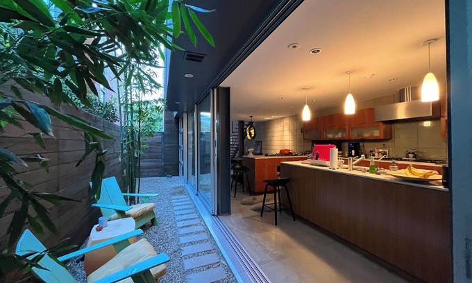 Venice House | Gorgeous Modern Sanctuary