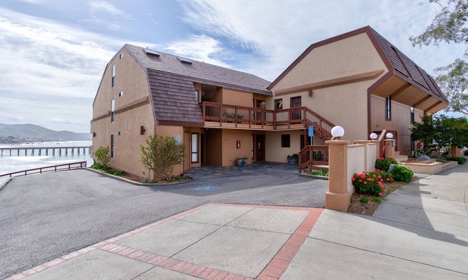 Cayucos Condo | Gorgeous Oceanfront Condo