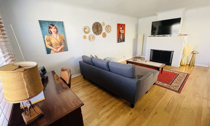 Silver Hill House | Gorgeous, private, comfy, clean & close to EDO