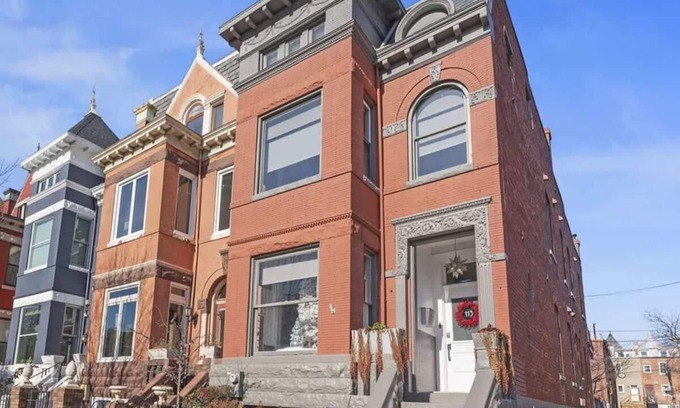 Bloomingdale Apartment | Gorgeous renovation 2BR/2BA with AC/TV/Internet