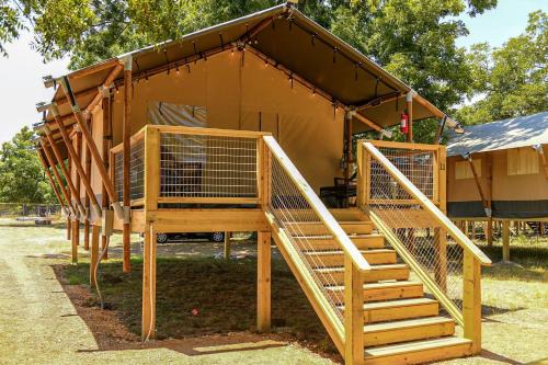 Fentress Other | Gorgeous Safari Tent with Barbecue and Fire Pit in Staples, Texas