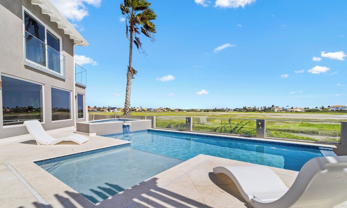 Noord Villa | Gorgeous Saliña views * near Palm Beach