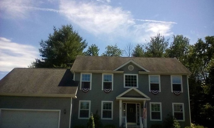 Gansevoort House | Gorgeous Saratoga Springs track rental with Pool, patio and outdoor shower