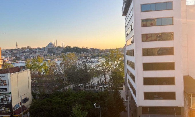 Galata Apartment | Gorgeous Sea View Apartment in Karaköy 4BR, 2BA