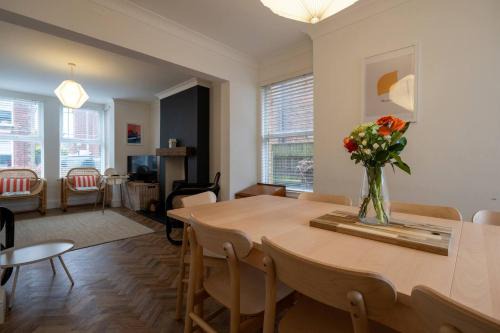 Gorleston-on-Sea House | Gorleston Beach House By Leap Escapes