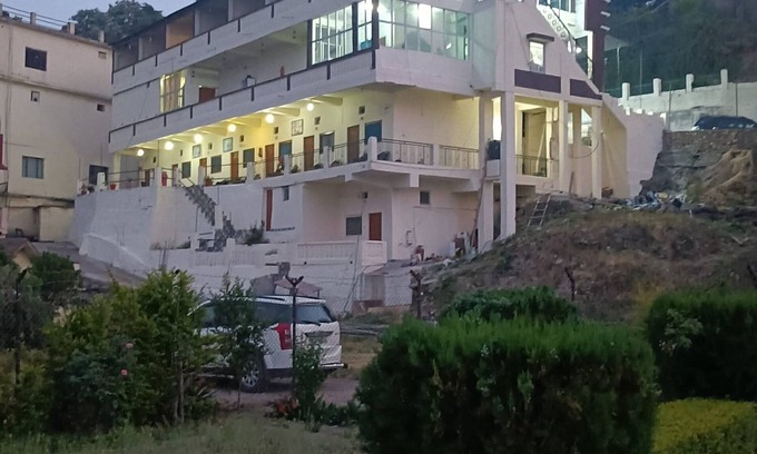Majkhali Hotel | Goroomgo Tribhuwan Ranikhet