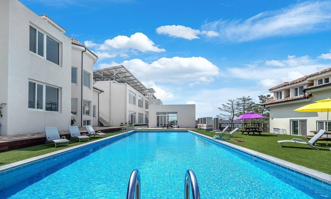 Toseong House | Goseong Belloci Kids Poolivilla