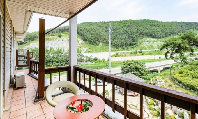 Goseong-gun House | Goseong Haedangwha Pension
