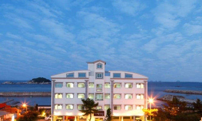 Toseong House | Goseong Top House Pension