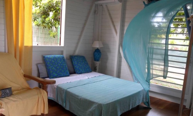 Saint Felix House | Gosier Charming bungalow facing the sea