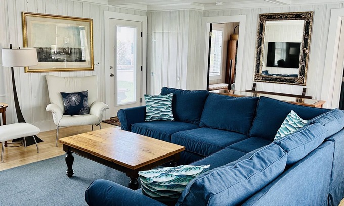 Kennebunkport House | Gosling at Goose Rocks Beach Private path to beach! New Dates! June & Labor Day