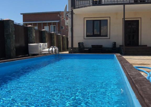 Arkhipo-Osipovka House | Gostevoi dom Family