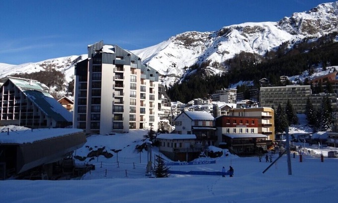 Eaux-Bonnes Apartment | GOURETTE Appart 6 pers pieds des pistes, télécabines, Lit 160 sur banquette BZ