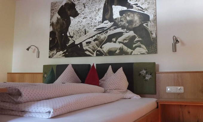 Tannheim Apartment | Gourmet holiday apartment with infrared heated loungers - Apartment Rief - daheim