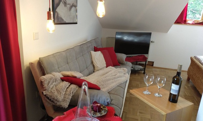 Grainet Apartment | Grabmeier holiday flat - number 3’ with mountain view, balcony and Wi-Fi