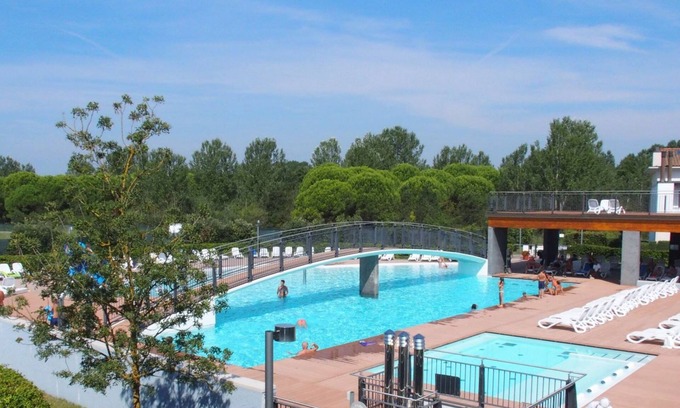 Bibione Apartment | Gracious flat with swimming pool and solarium
