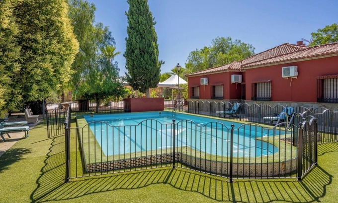 Antequera Ski Chalet | GRAN FINCA EL ROMERAL, IDEAL FOR FAMILIES (pet friendly)